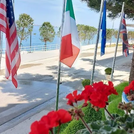 New York Vlorë