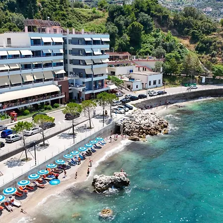 New York Hotel Vlorë