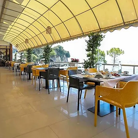 New York 4* Vlorë